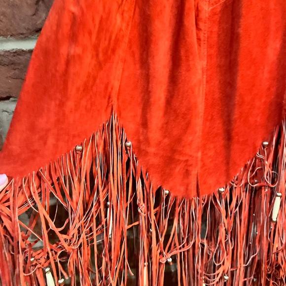 Vintage Liz E Parker custom made suede fringed skirt with beading and boning. - Picture 9 of 16
